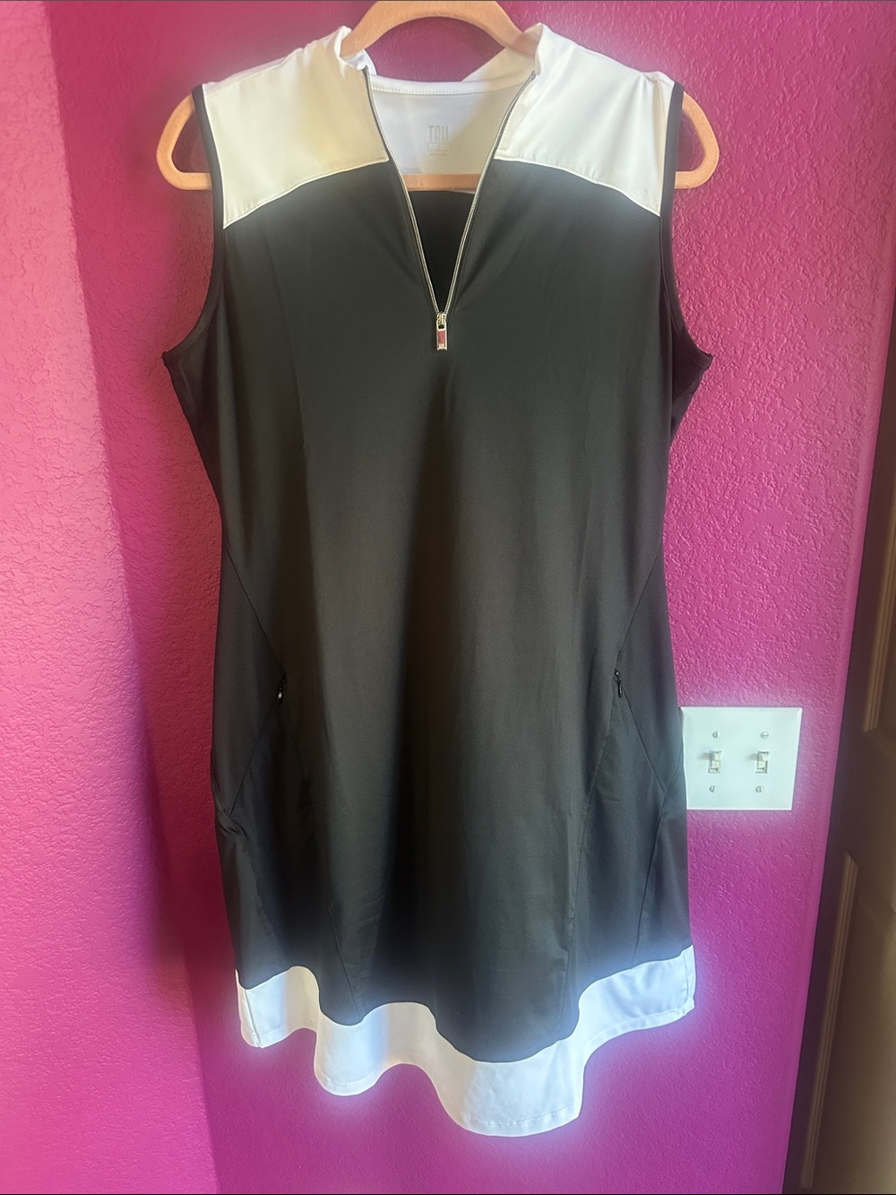 Tail White and Black Zip-Detail Athletic Dress